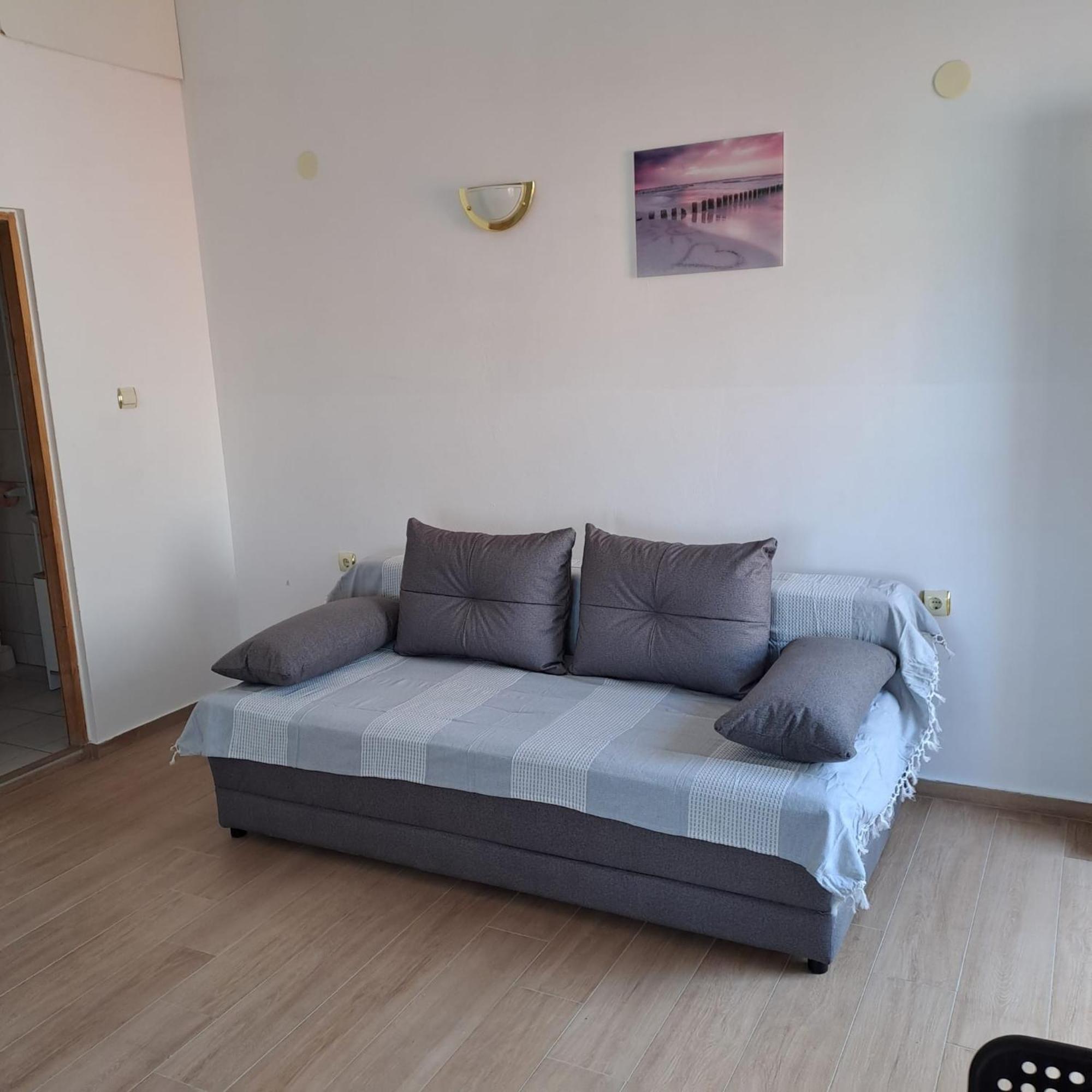 Apartments Cecilija Povljana Luaran gambar